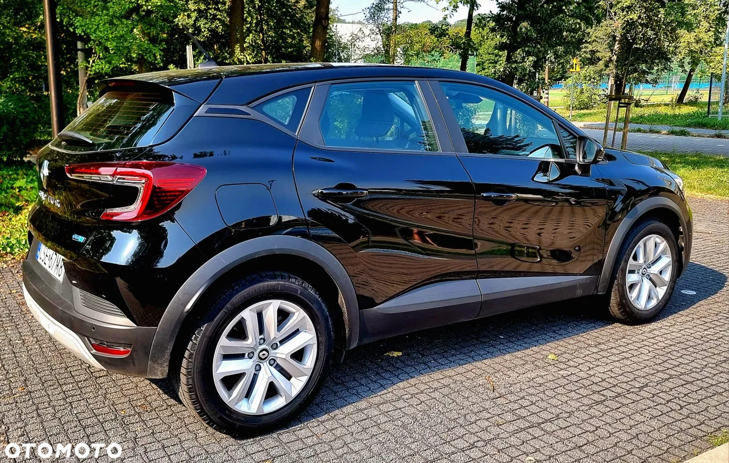 Renault Captur E-TECH PLUG-in 160 INTENS - 3