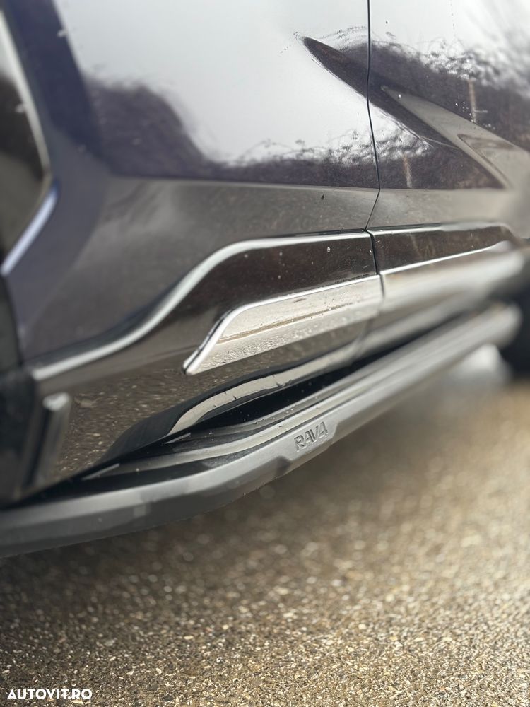 Toyota RAV4 - 9