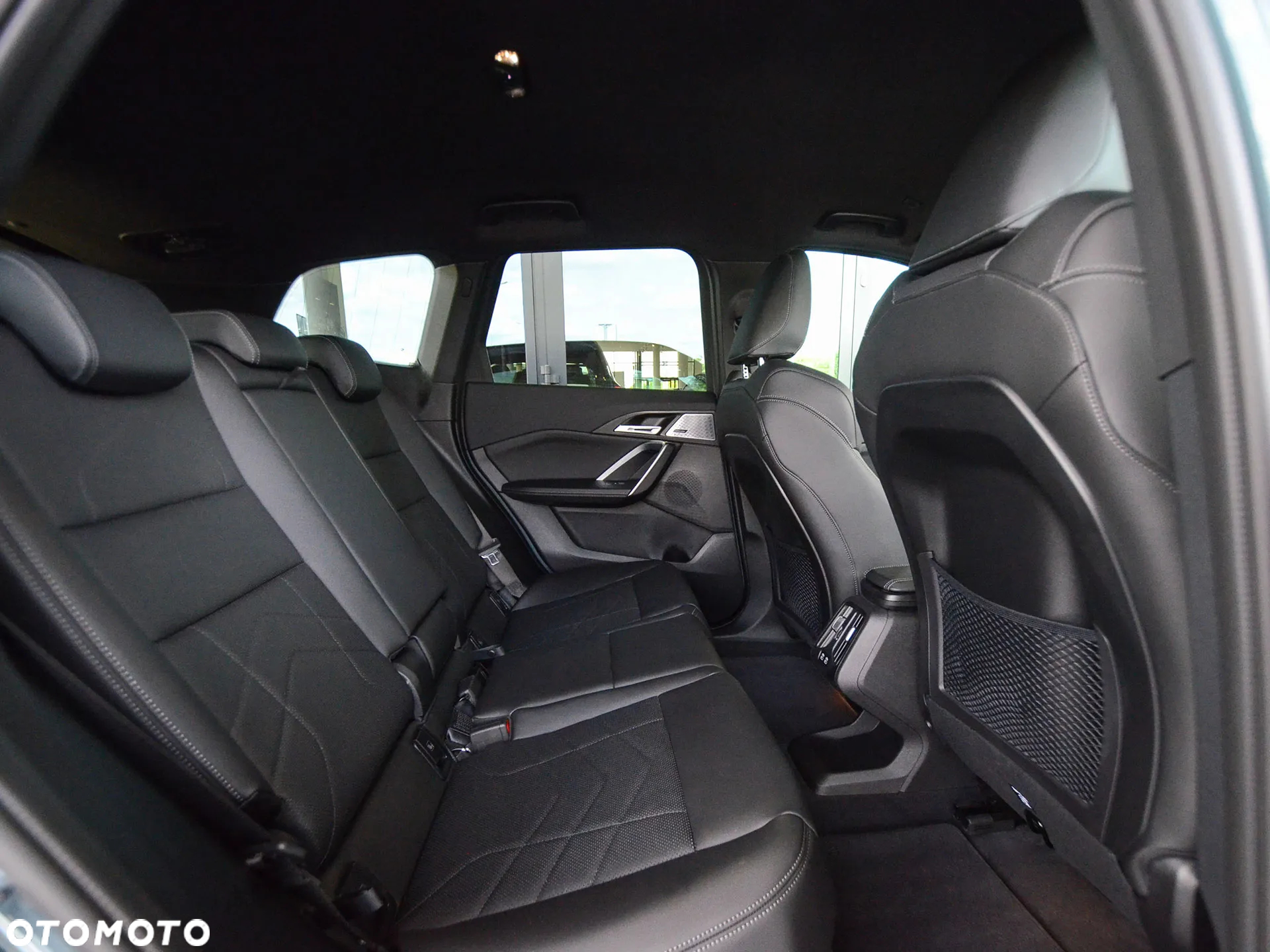 BMW iX1 xDrive30 66.5kWh M Sport - 25