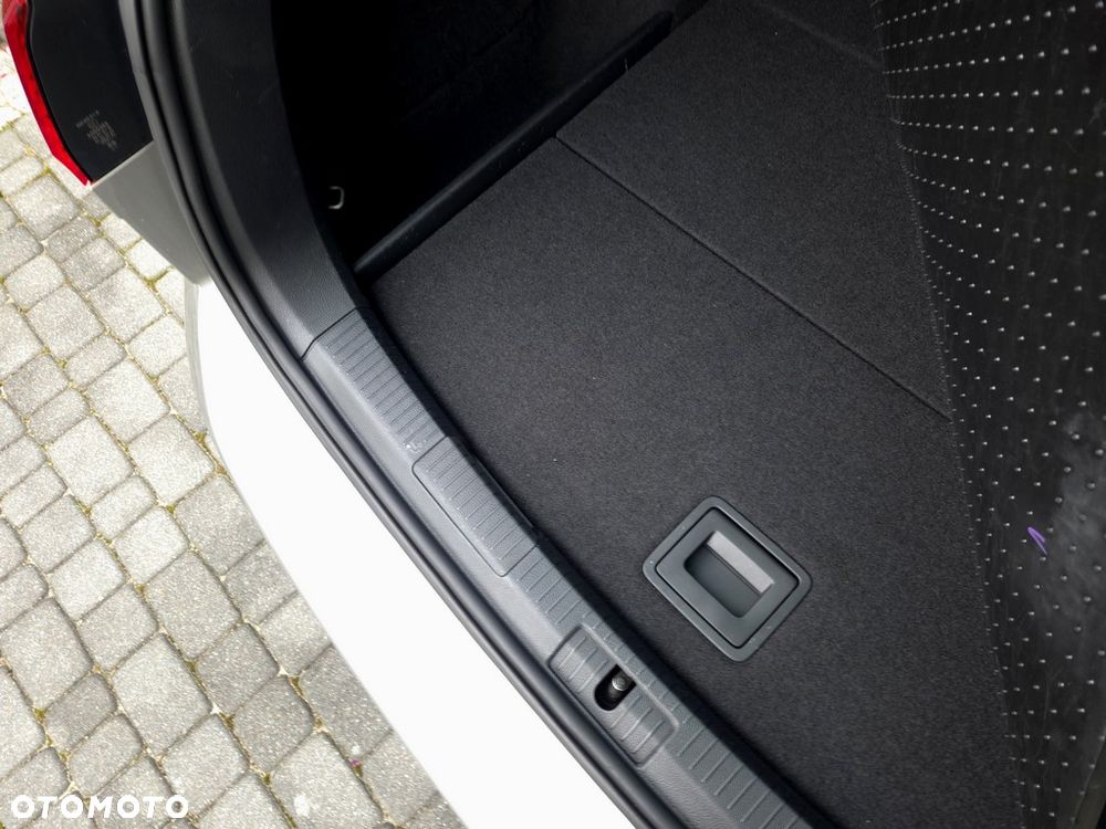 Volkswagen Golf - 34