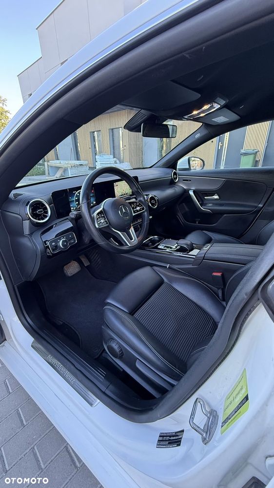 Mercedes-Benz CLA 180 Edition 1 7G-DCT - 10