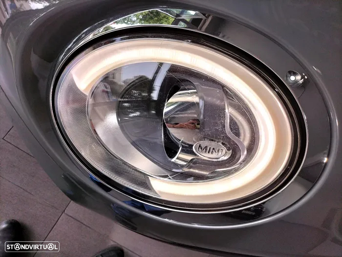 MINI 3 Portas One D - 12