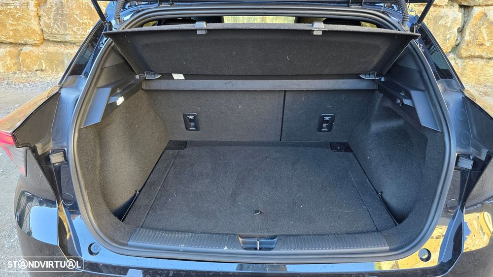 MG MG4 64 kWh Luxury - 59