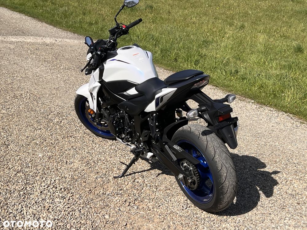 Suzuki GSX - 4