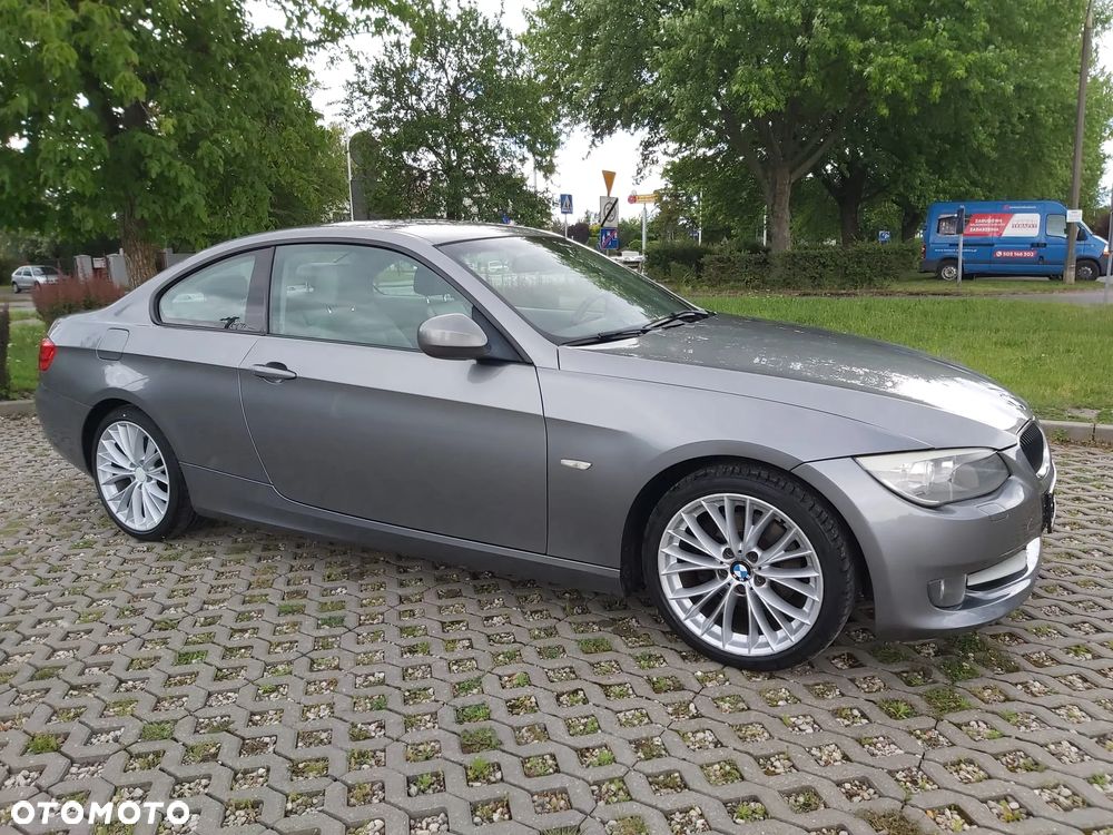 BMW Seria 3 320d DPF Efficient Dynamics Edition - 7