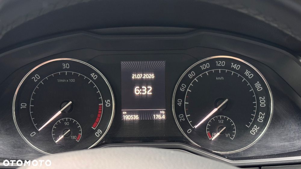 Skoda Superb 2.0 TDI Style DSG - 26