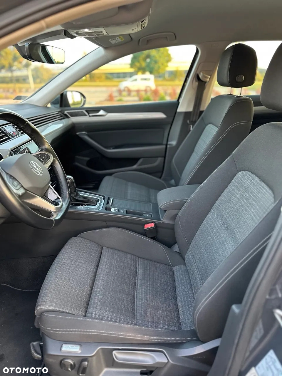 Volkswagen Passat 2.0 TDI EVO Business DSG - 24