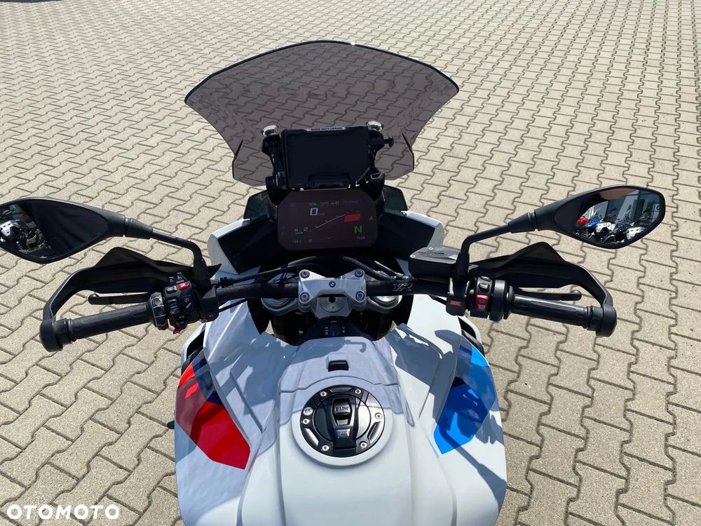 BMW XR - 7