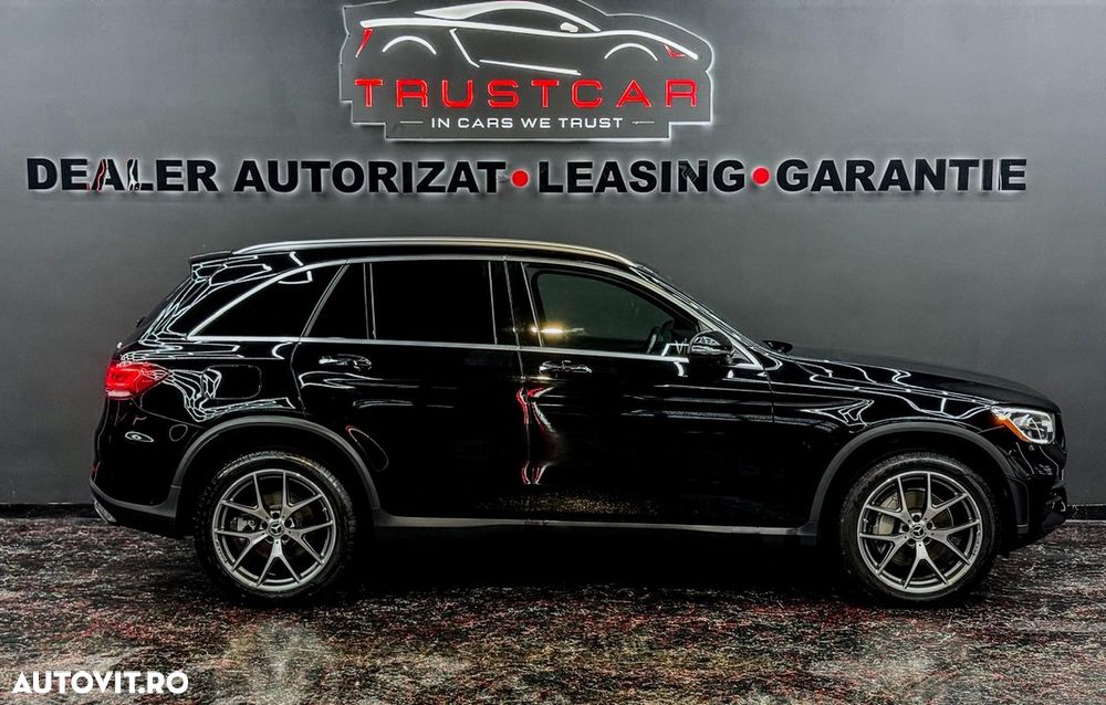 Mercedes-Benz GLC 300 4MATIC 9G-TRONIC AMG Line - 3