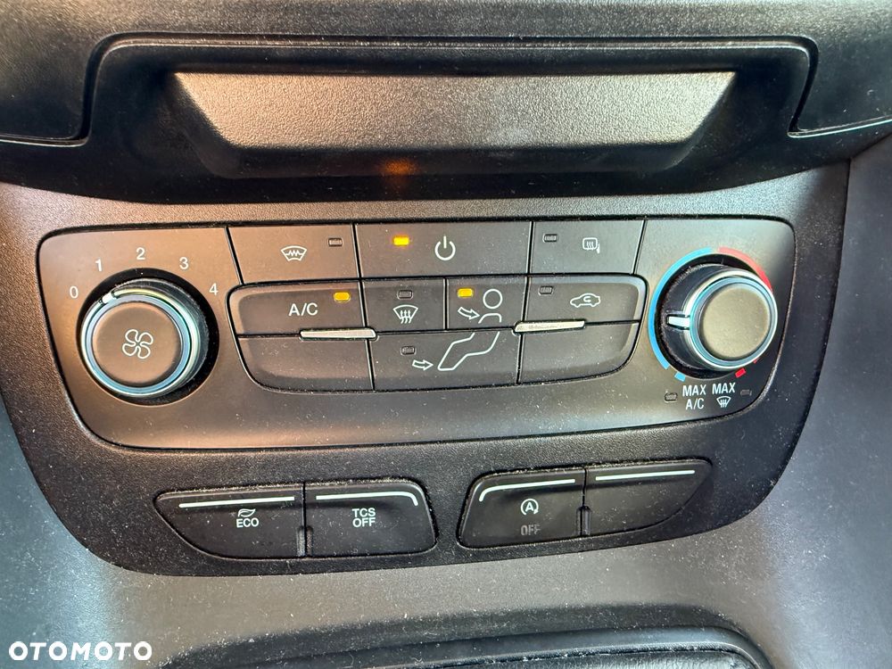 Ford Transit Connect - 11