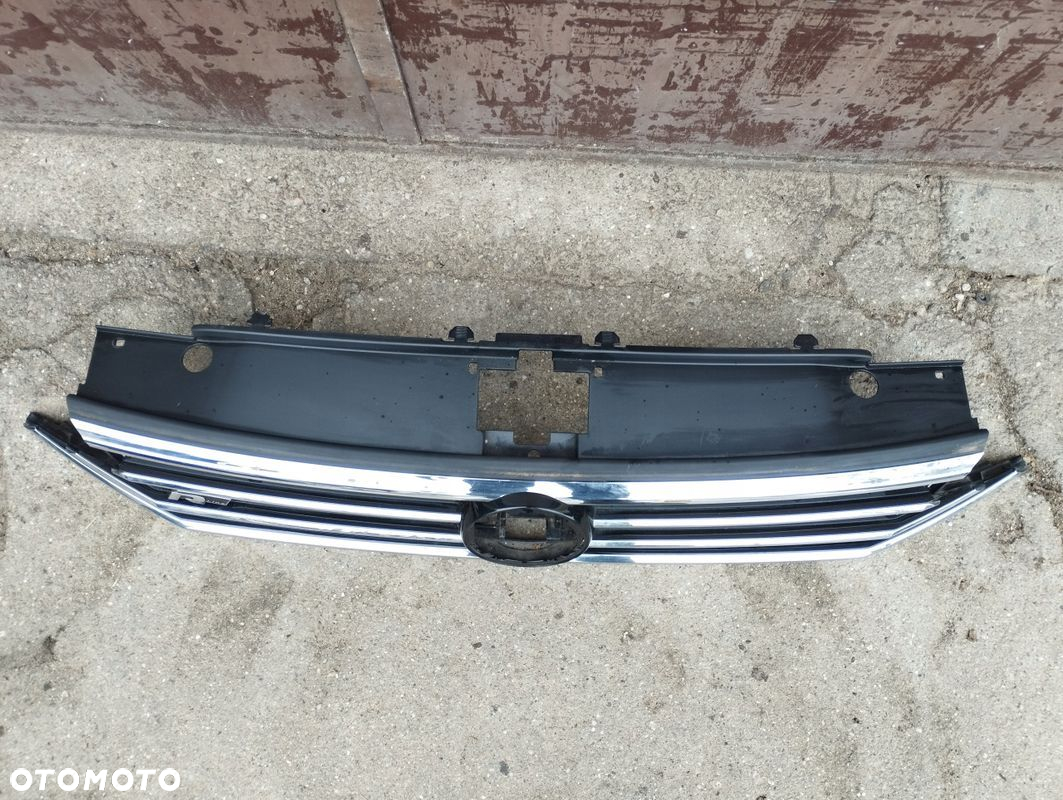 Grill Atrapa VW Passat B8 R-line LIFT 2019-2023 3G0853651DG - 4