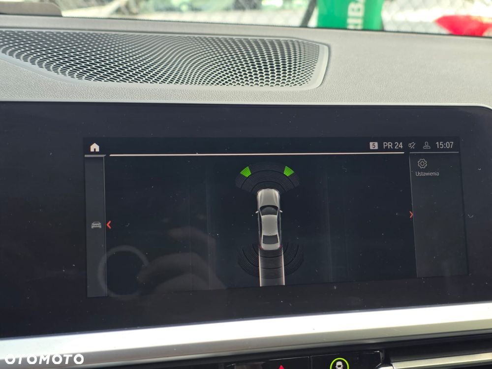 BMW Seria 3 318i Luxury Line - 16