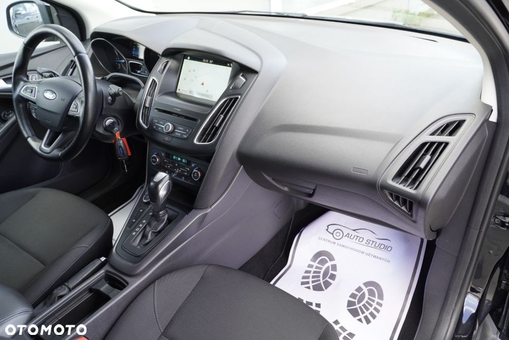 Ford Focus 1.5 EcoBlue Start-Stopp-System TITANIUM - 4