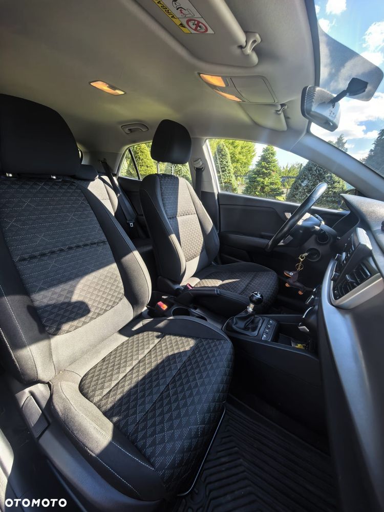 Kia Rio 1.2 L - 13