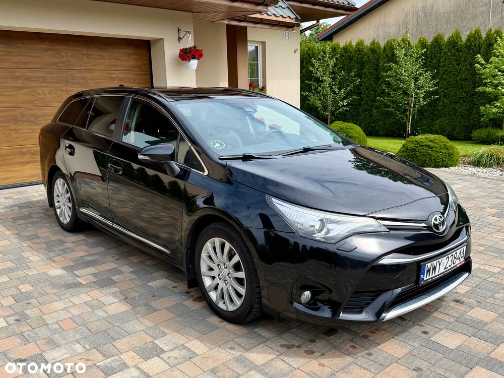 Toyota Avensis Touring Sports 1.8 Executive - 5