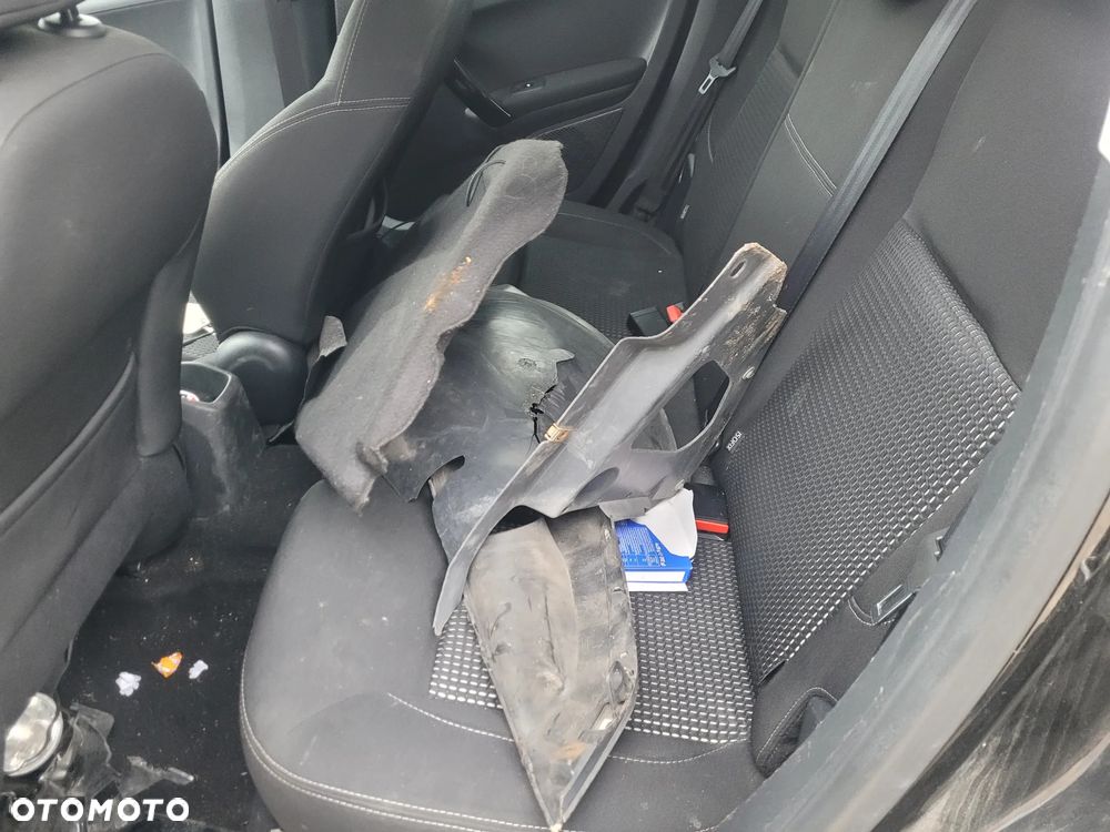 Peugeot 208 PureTech 82 Start & Stop Allure - 8