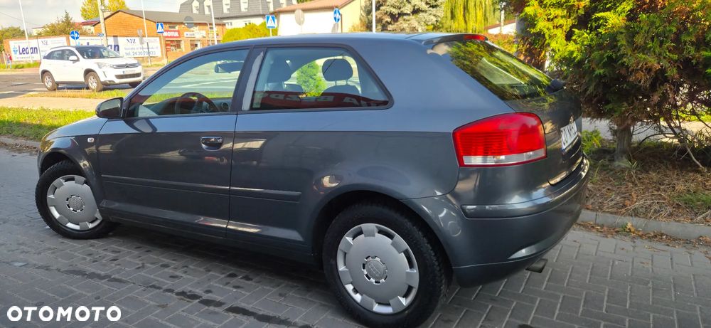 Audi A3 3-drzwiowe 1.6 Ambition - 10