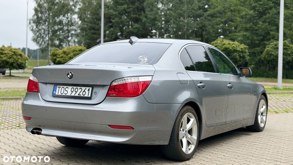BMW Seria 5 520i - 11