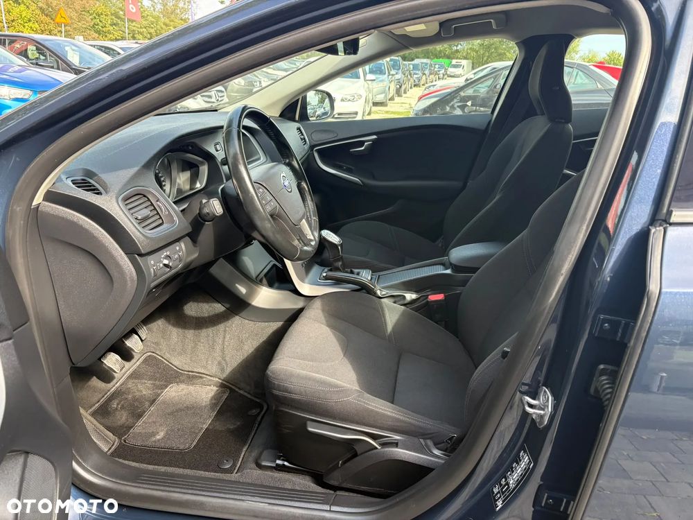 Volvo V40 D2 - 13