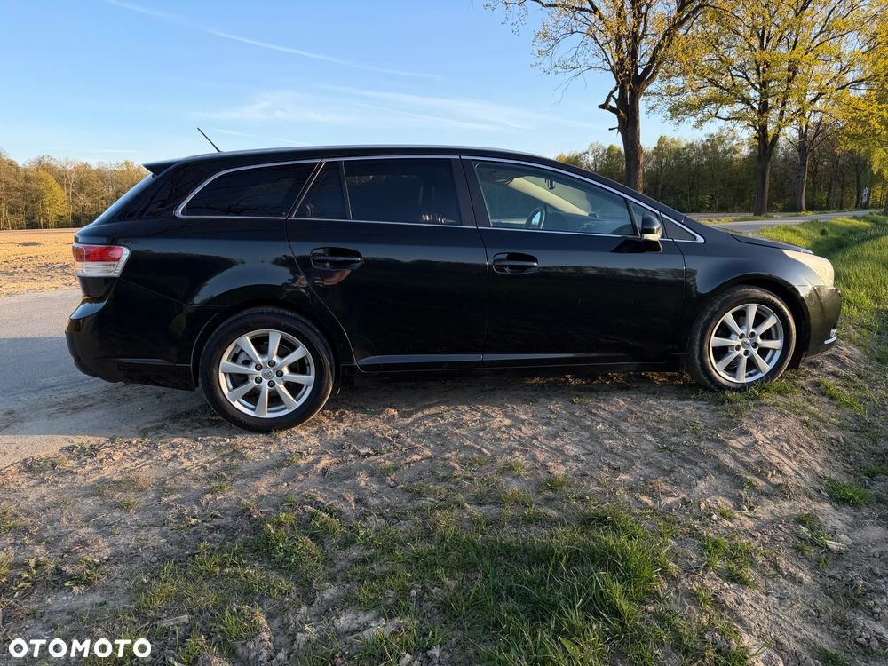 Toyota Avensis 1.8 Premium EU5 - 7
