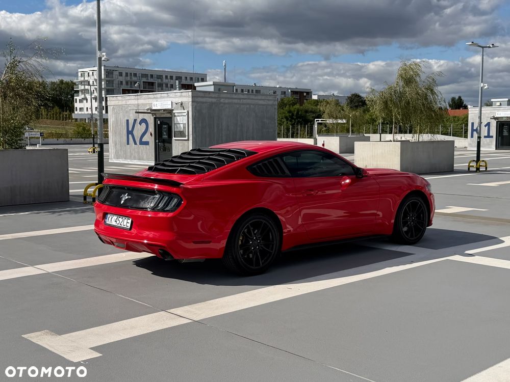 Ford Mustang - 23