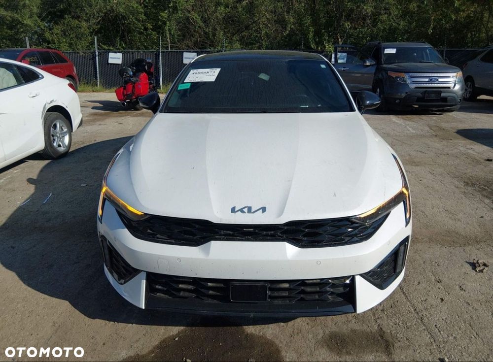 Kia K5 - 8