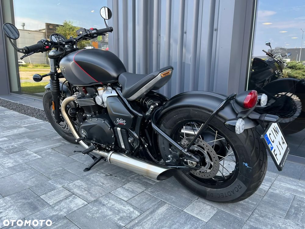 Triumph Bonneville Bobber - 3