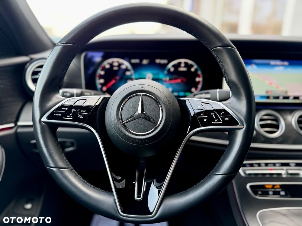 Mercedes-Benz Klasa E 220 d 4Matic 9G-TRONIC Exclusive - 19
