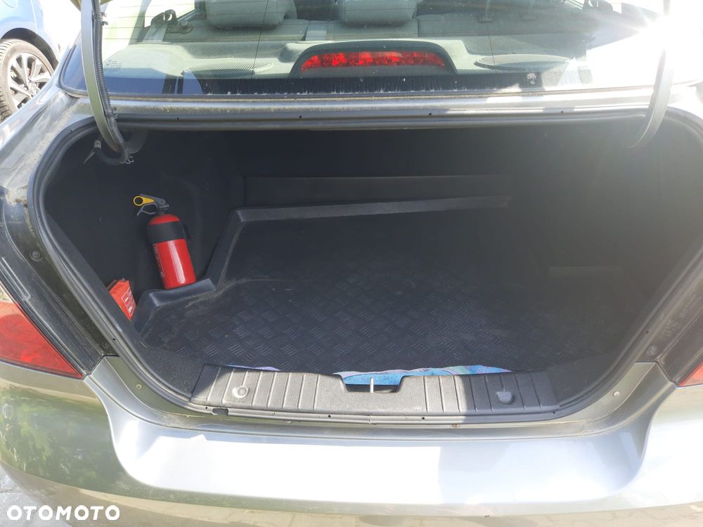 Chevrolet Aveo 1.4 LT - 10
