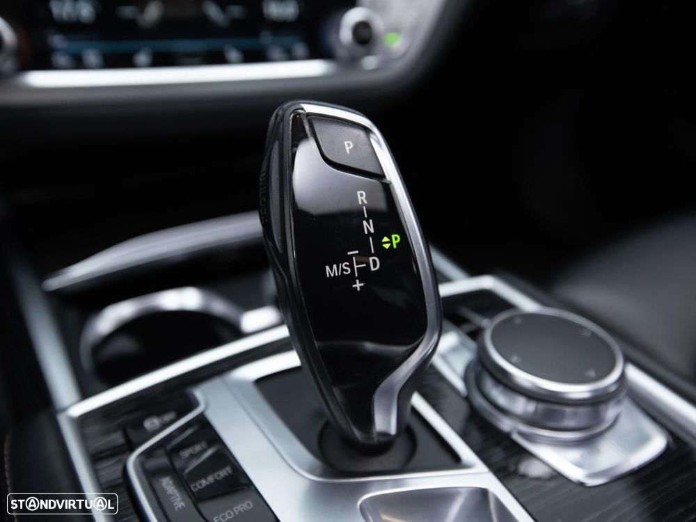 BMW 730 - 25