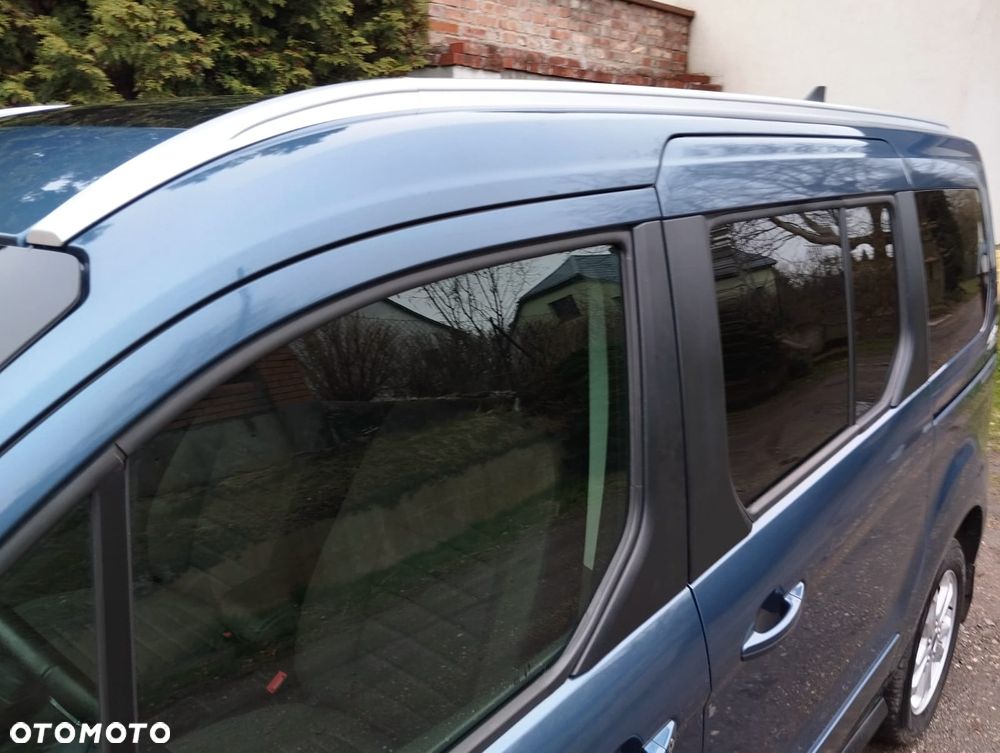 Ford Tourneo Connect Grand - 4