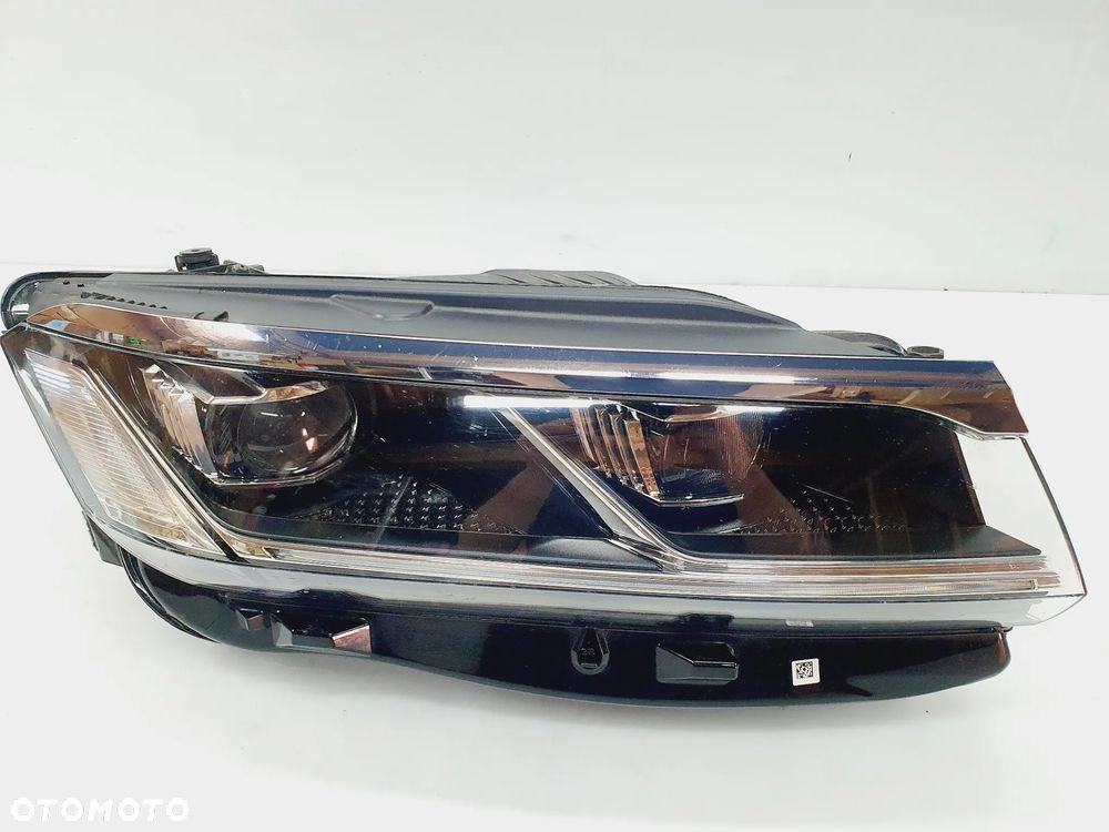 LAMPA PRZÓD PRAWA VOLKSWAGEN TOUAREG 3 III  FULL LED 18-23 761941036A EU!!!
