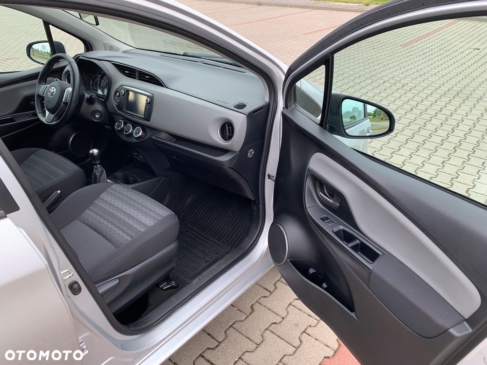 Toyota Yaris 1.33 Premium - 21