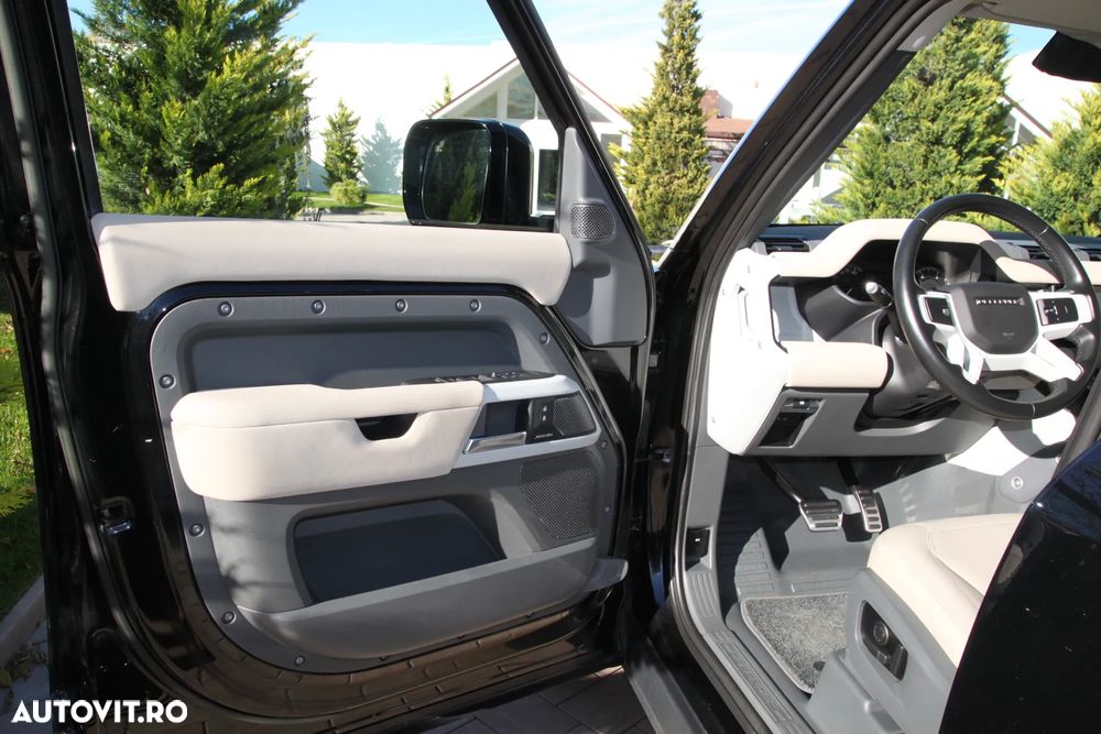 Land Rover Defender 110 3.0D 250 MHEV Hard Top X-Dynamic SE - 24