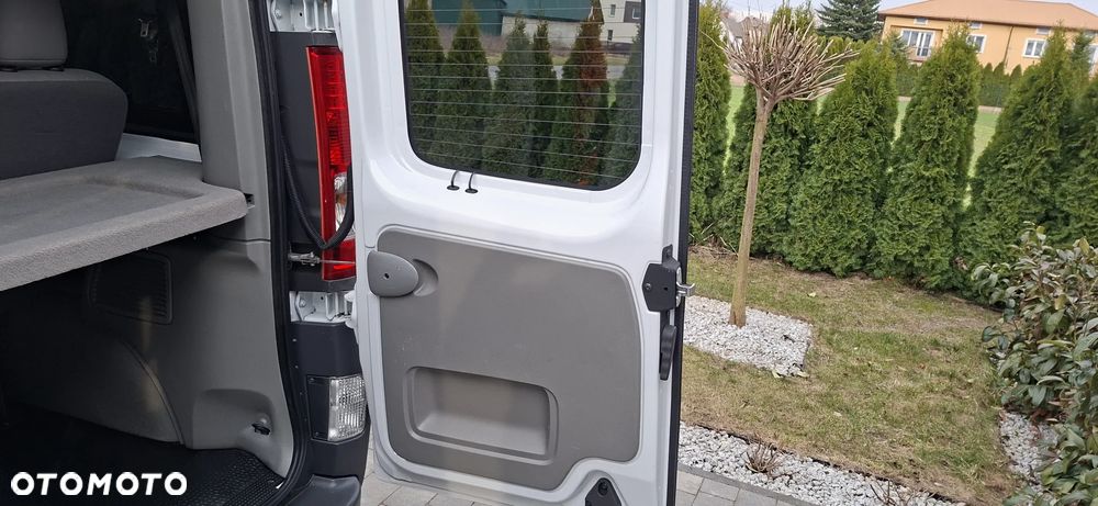 Opel Vivaro - 18