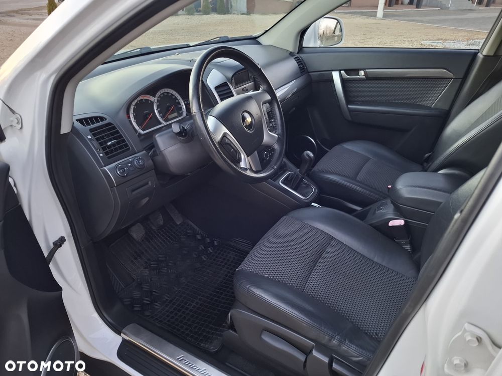 Chevrolet Captiva 2.0 d High - 9