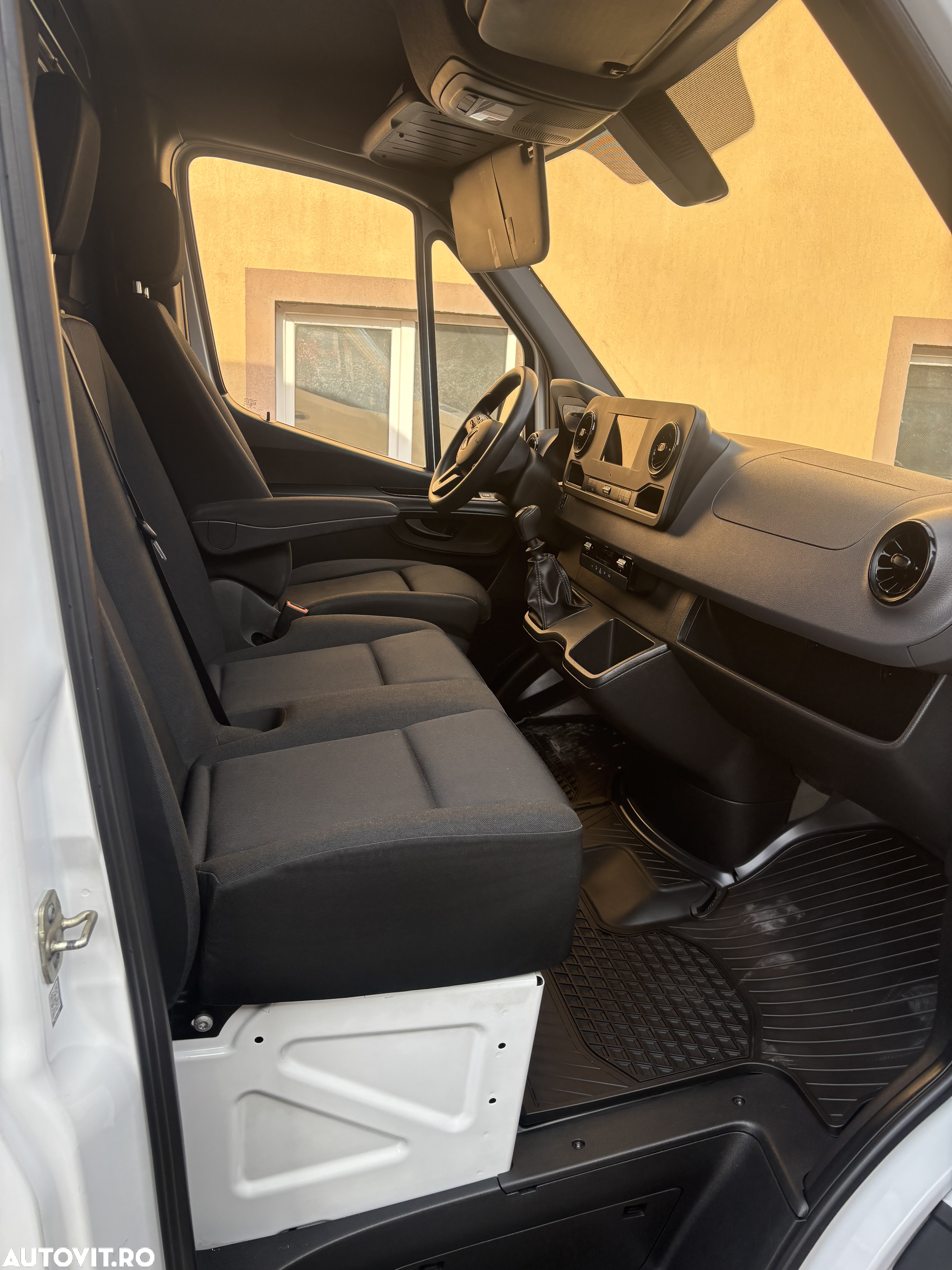 Mercedes-Benz Sprinter - 6