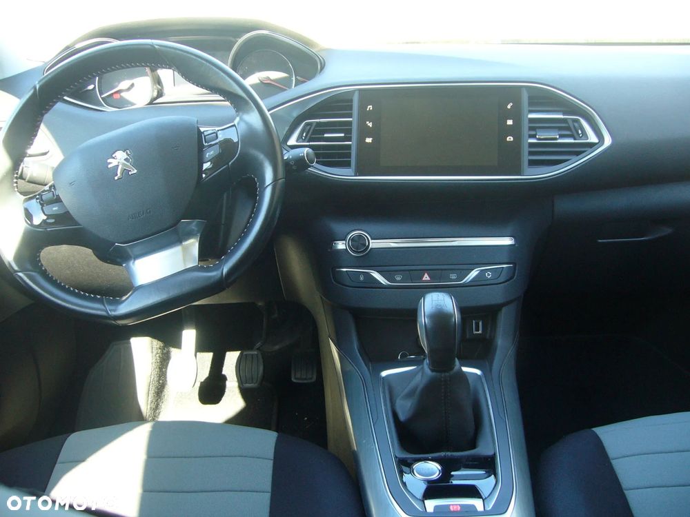 Peugeot 308 1.2 PureTech Active S&S - 9