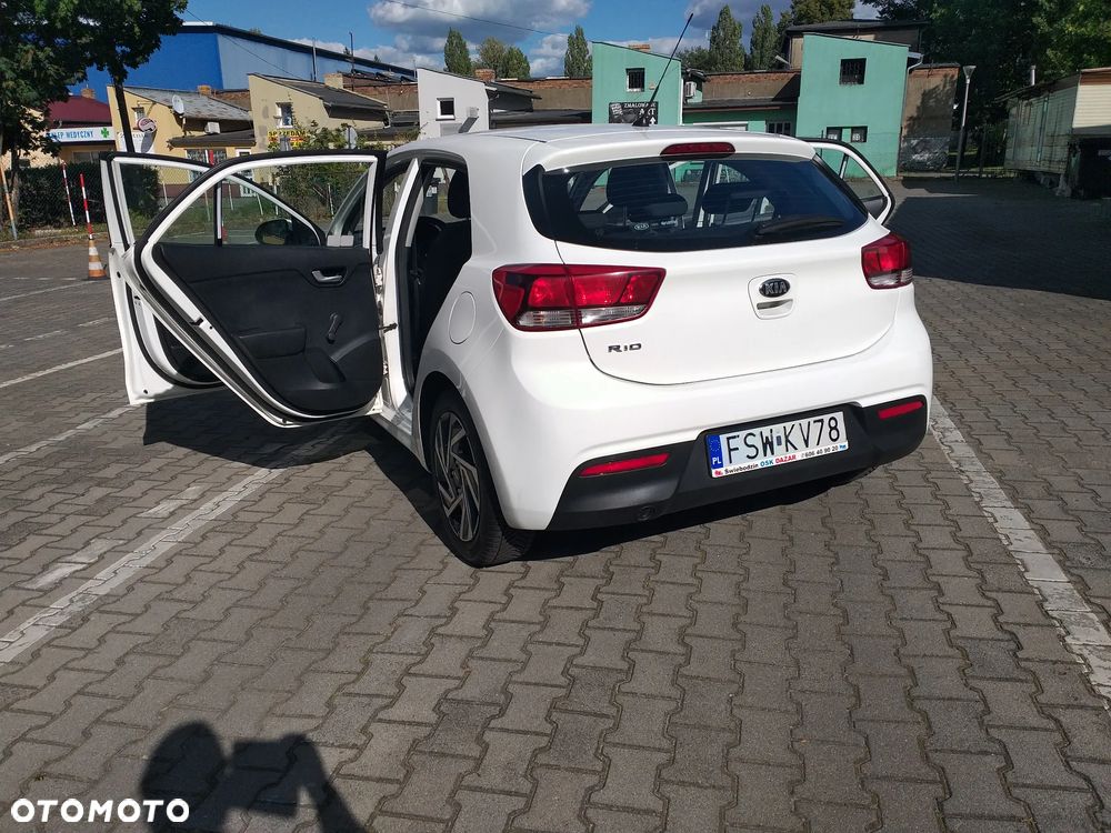 Kia Rio 1.2 M - 22