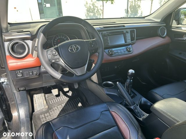 Toyota RAV4 2.0 D-4D Prestige - 10