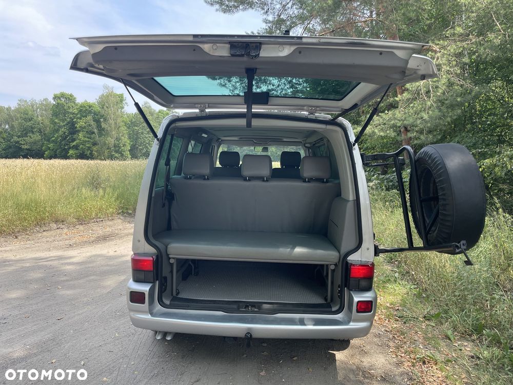 Volkswagen Multivan - 25
