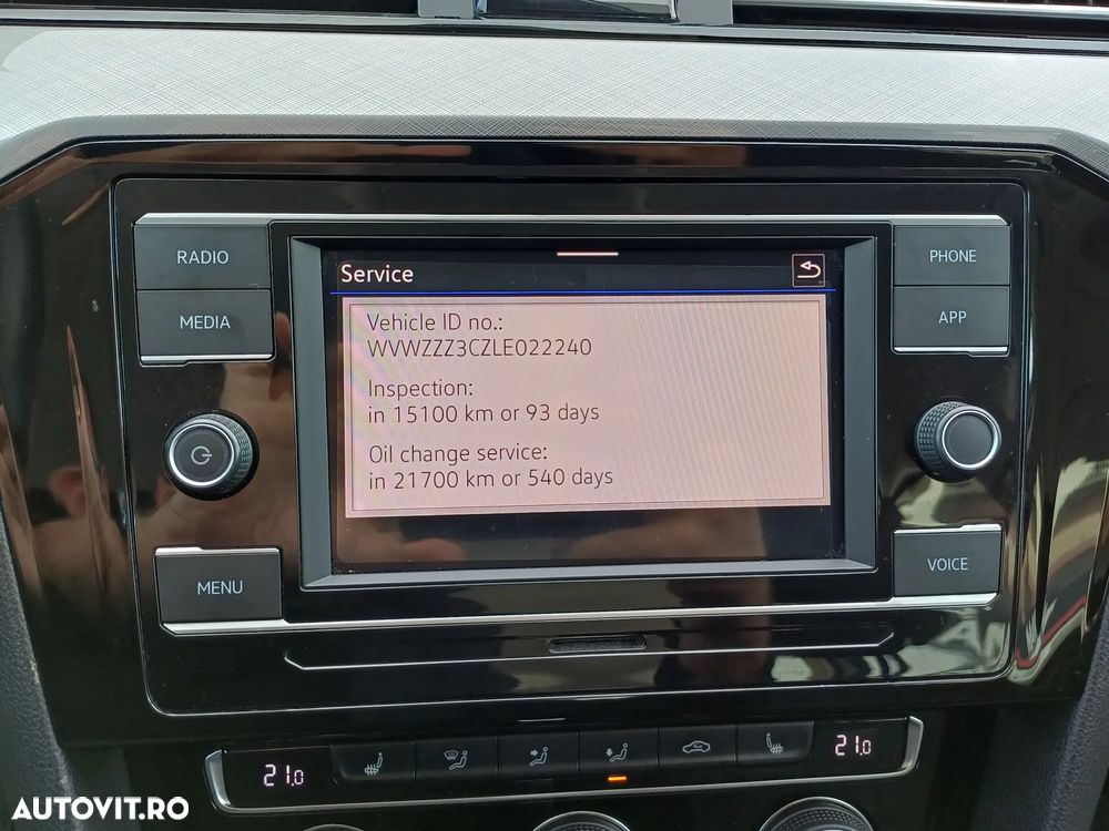 Volkswagen Passat - 25