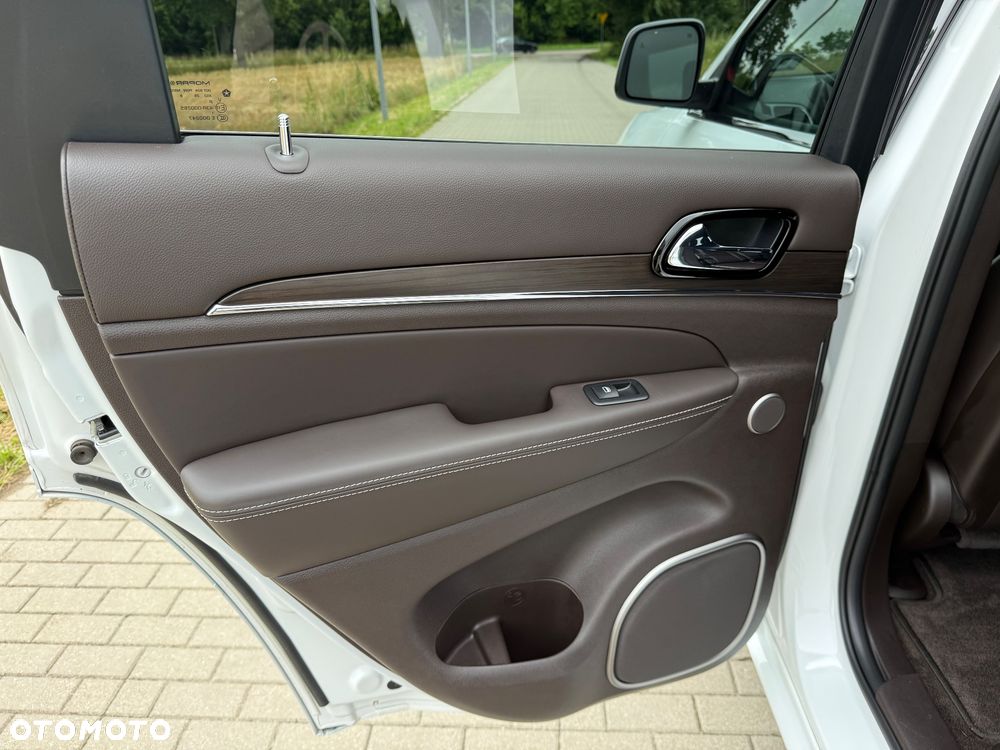 Jeep Grand Cherokee 3.6 V6 Overland - 26