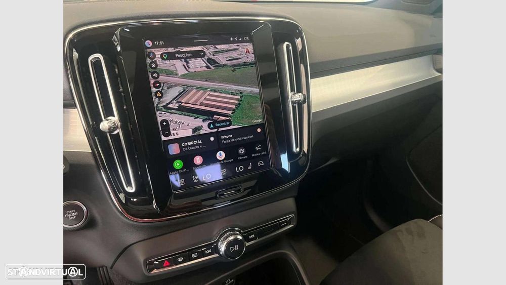 Volvo XC 40 2.0 B3 Plus Dark - 21