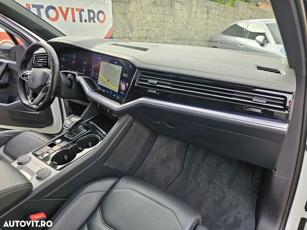 Volkswagen Touareg 3.0 V6 TDI SCR 4Motion Automatik R-Line - 32