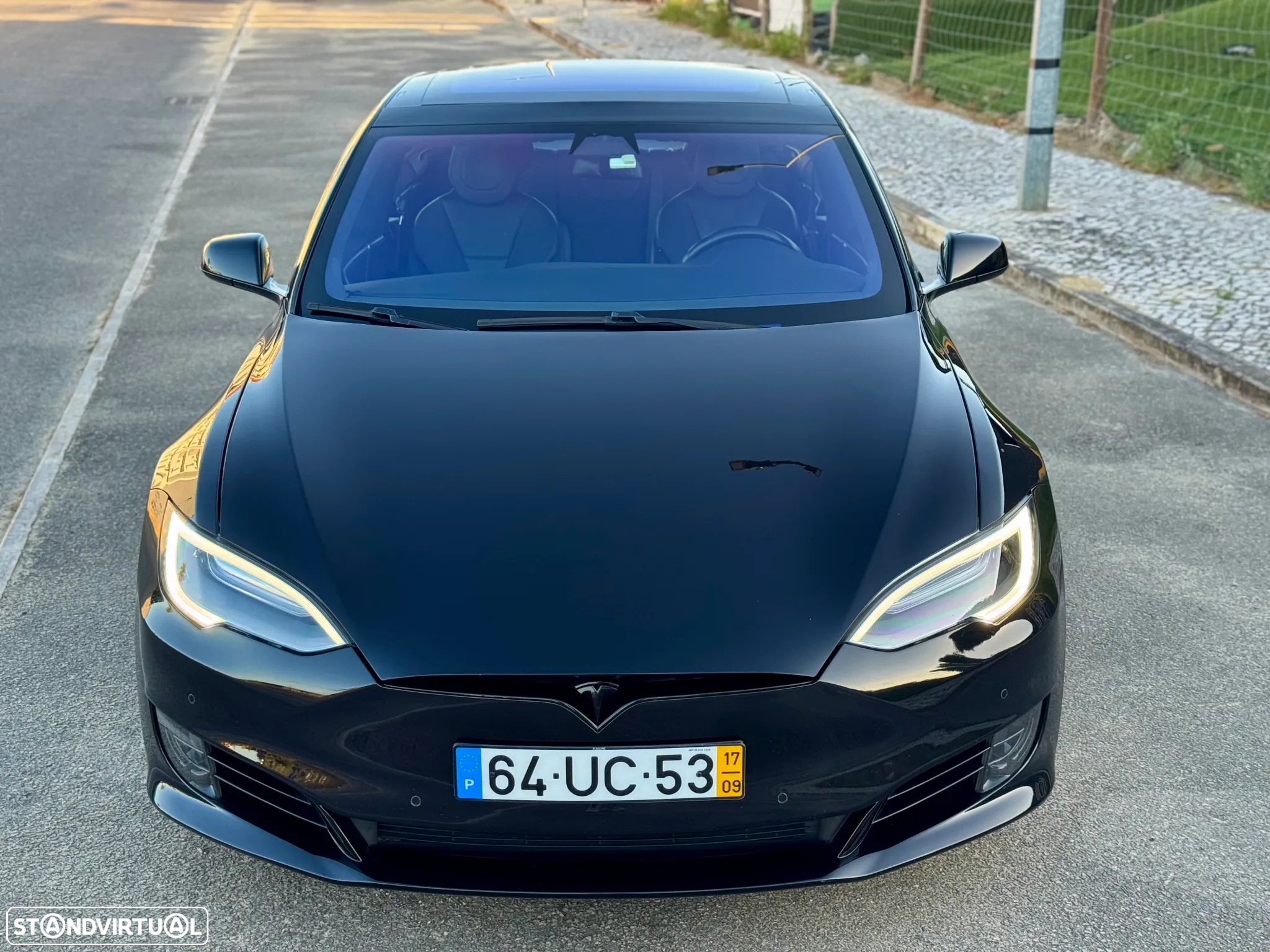 Tesla Model S - 7