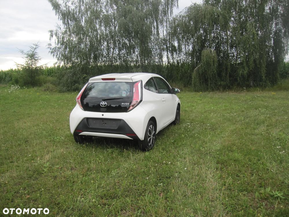 Toyota Aygo x-play club - 16
