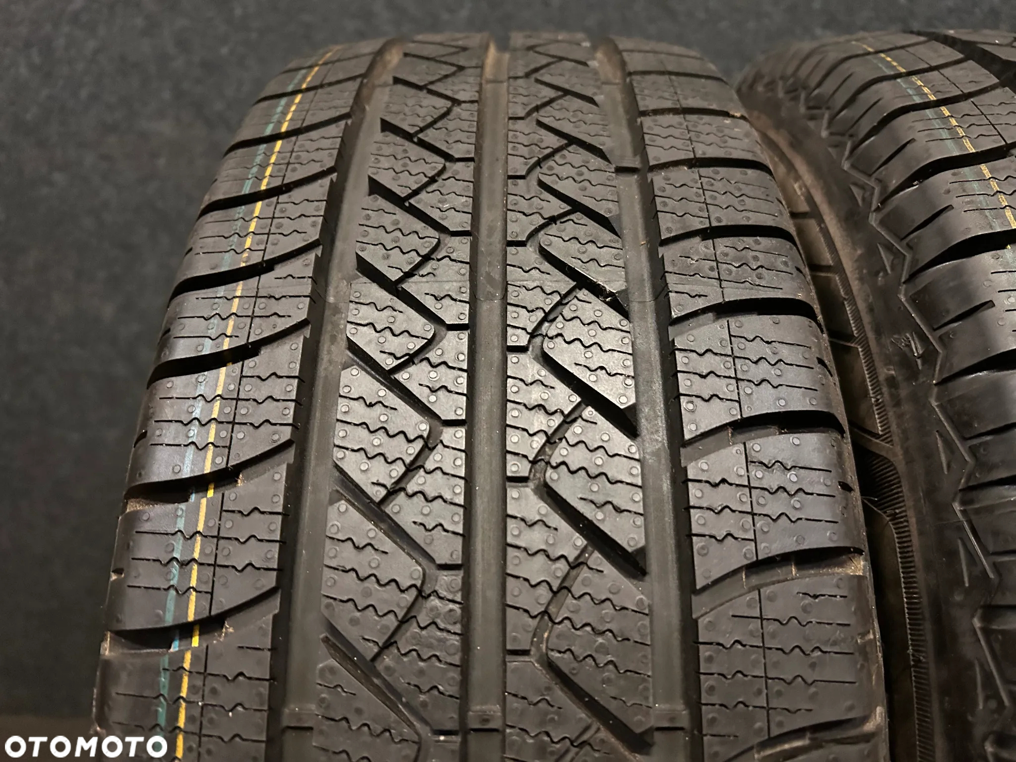 Opony całoroczne Goodyear Vector 4Seasons Cargo 215/65/15C 104/102T 2szt. Nowe! - 2