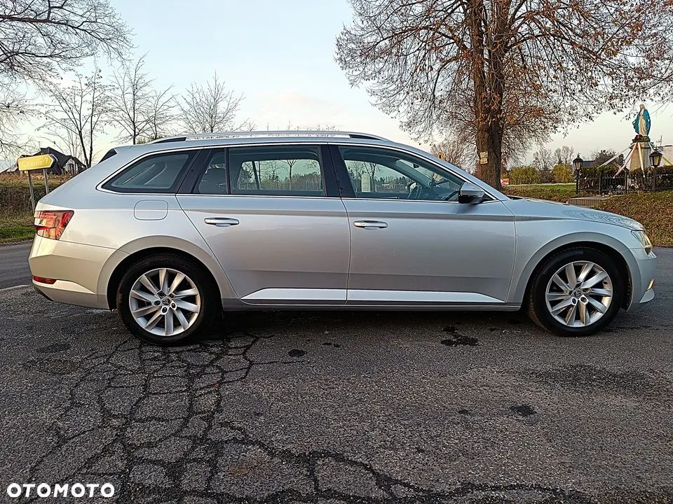 Skoda Superb 2.0 TDI Ambition - 16