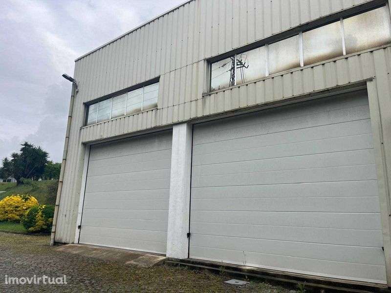 Armazém para Arrendamento de 142 m² em Famalicão - Grande imagem: 2/3